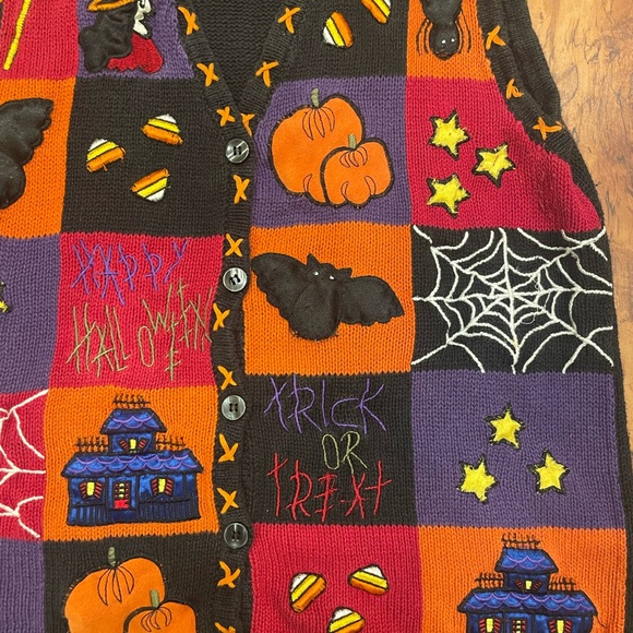 Women’s Vintage Halloween Sweater Vest - Picture 5 of 7